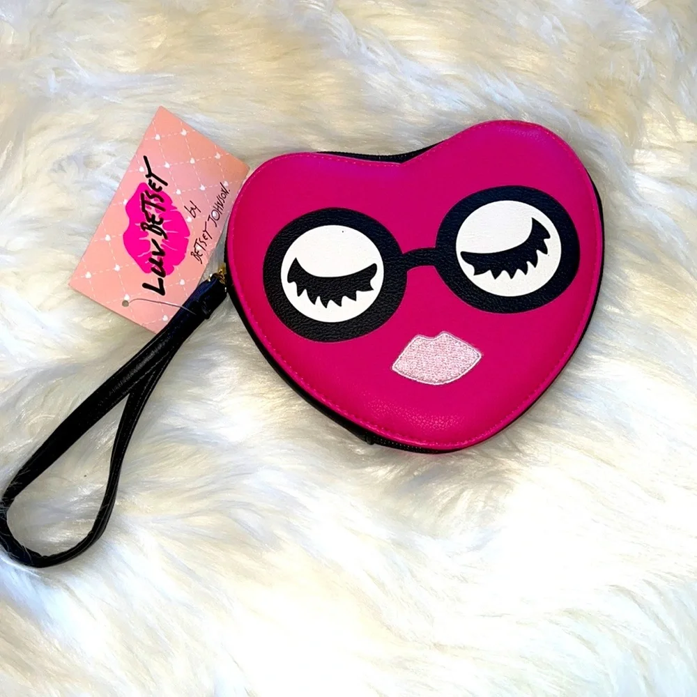 💖 Betsey Johnson Wristlet Coin Purse - Picture 1 of 7